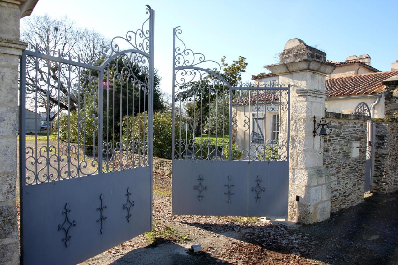 Le Logis De La Venerie Hotell Olonne-sur-Mer Exteriör bild